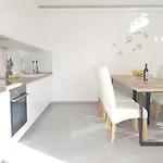 Dorina * Kaštel